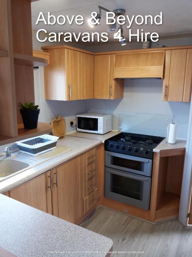Above & Beyond Caravans リル エクステリア 写真